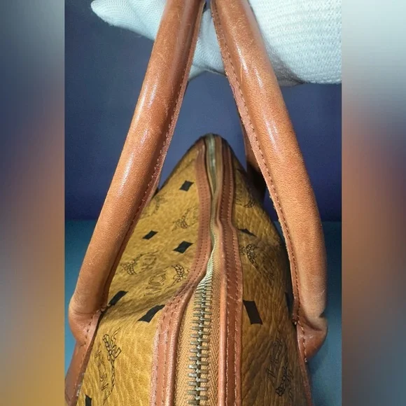 MCM Heritage Collection Tote Bag w/COA - EUC - Picture 14 of 16